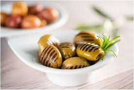 قیمت و خرید زیتون ویژه کبابی + فروش ارزان